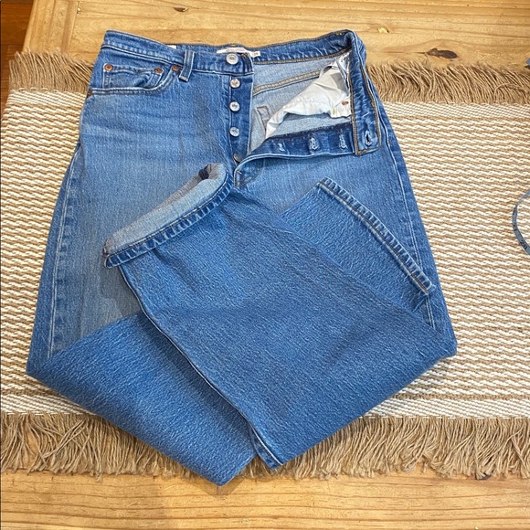 Ribcage straight levi’s ladies size 28 - Picture 1 of 11